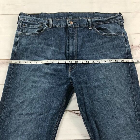 Levi Strauss & Co. Men's Straight Fit Jeans W42/L32 - Picture 8 of 13